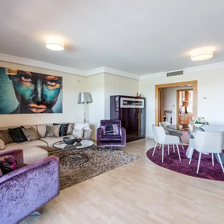 Apartment Beautiful In Residential Complex *